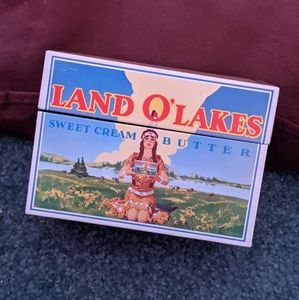 Land o' Lakes Vintage Style Recipe box with cards